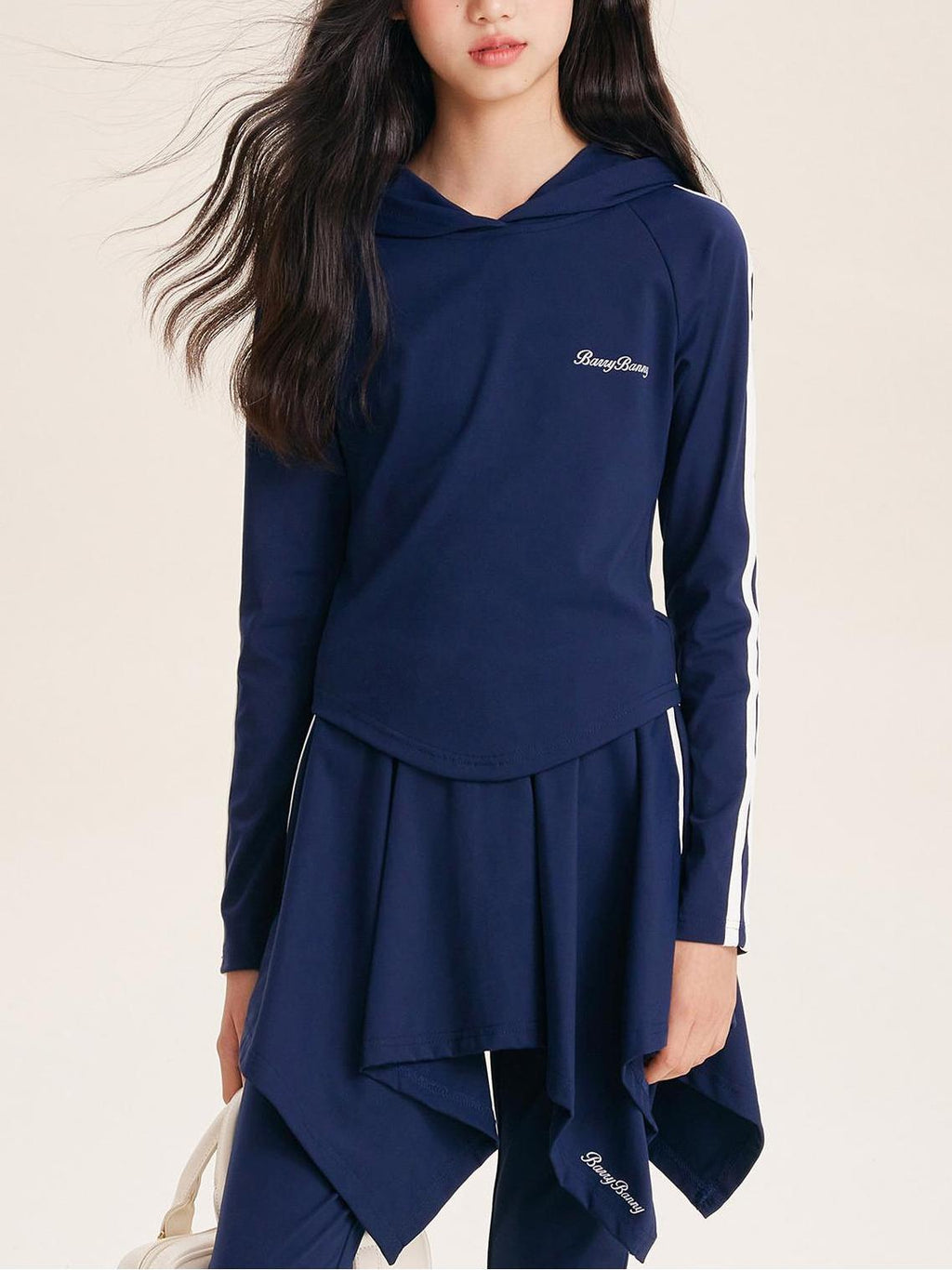 Stylish Hooded Athletic Set for Girls – Flared Skirt & Pants Set