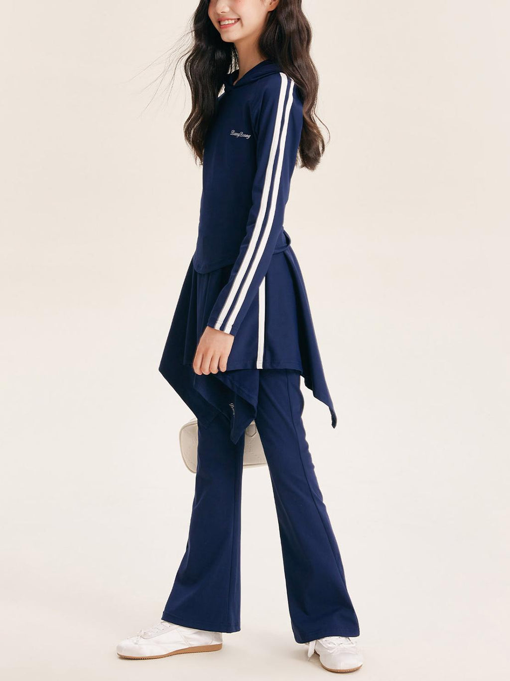 Stylish Hooded Athletic Set for Girls – Flared Skirt & Pants Set