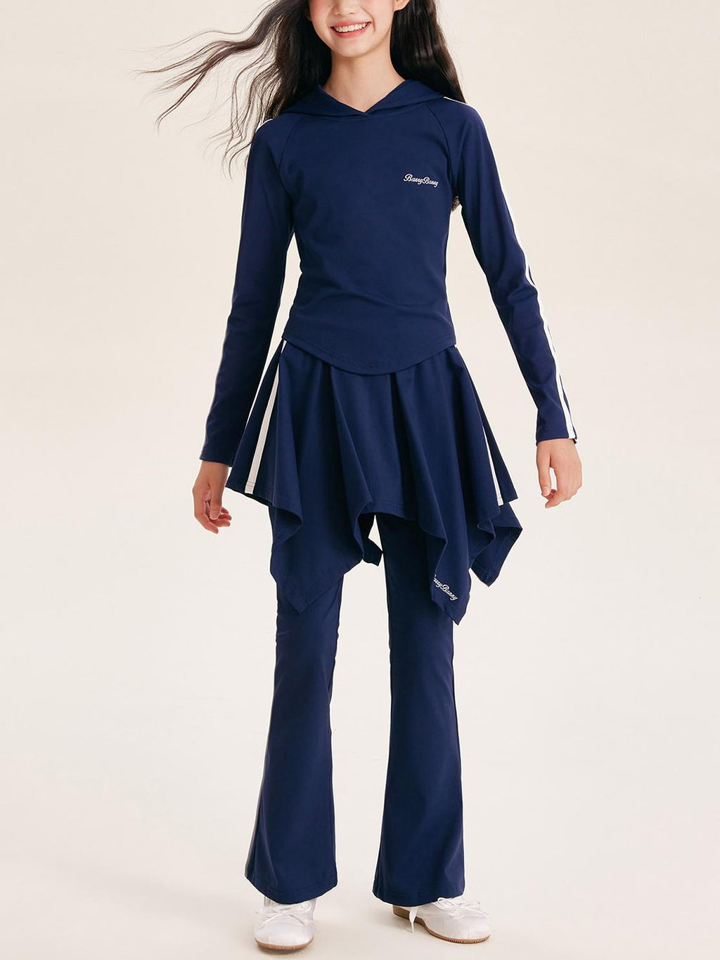 Stylish Hooded Athletic Set for Girls – Flared Skirt & Pants Set