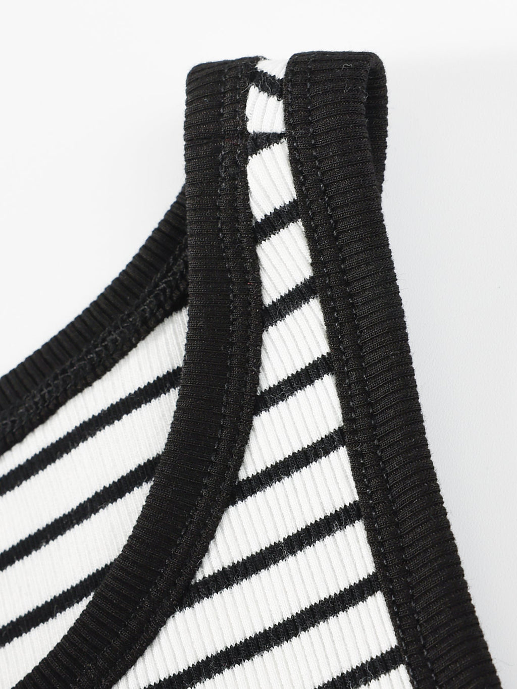 Kids Striped Sleeveless Heart Embroidery Crop Tank Top